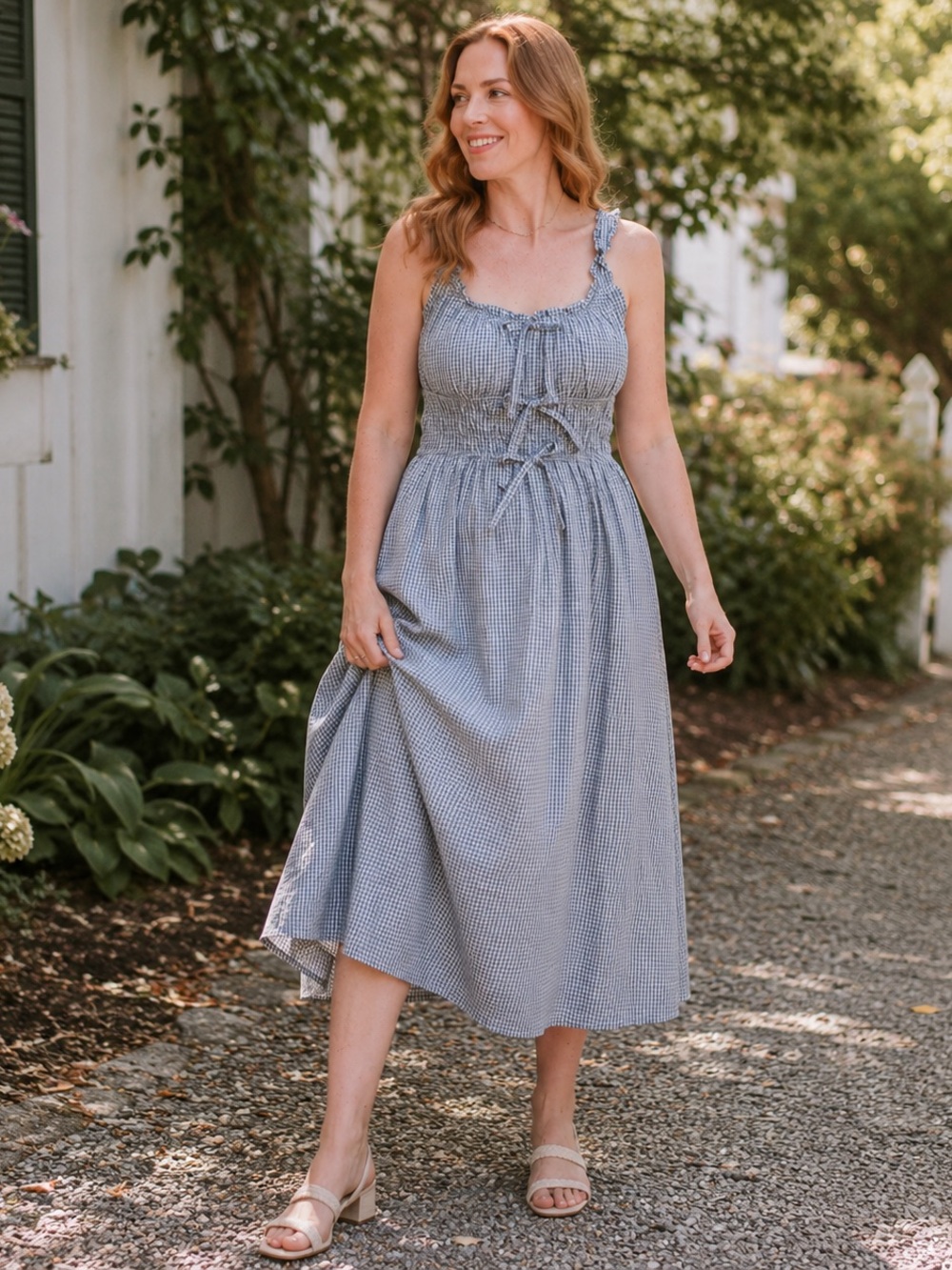 Neuflora Ventura d u p e Medium Storia Smocked Gingham Midi Dress in Blue
